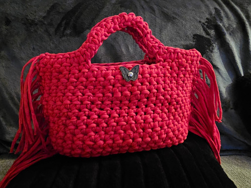 Red crochet top handle - top,